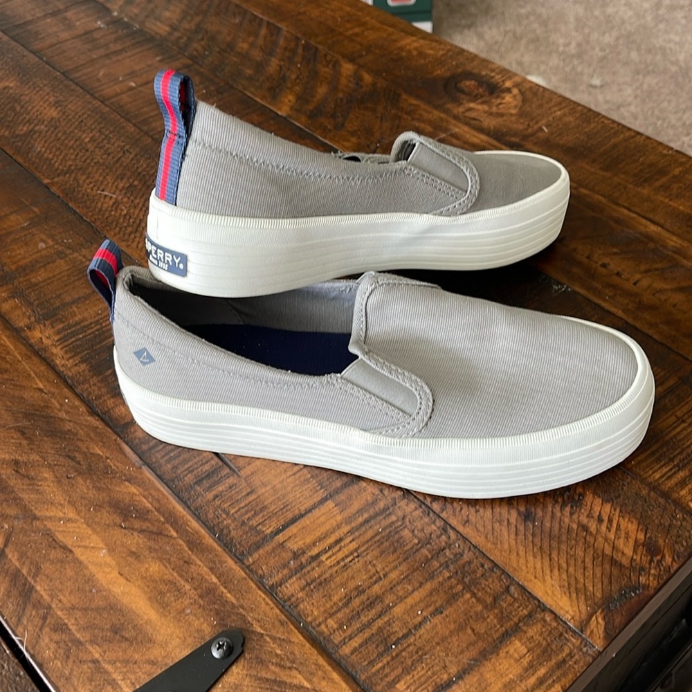 Sperry Top Sider women’s size 7.5 grey sneaker